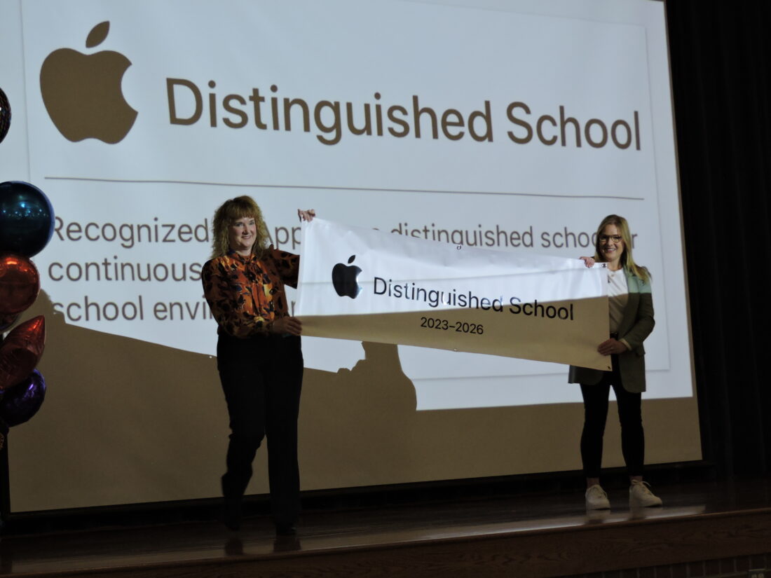 Bridgeport Elementary honored by Apple | News, Sports, Jobs - Vimarsana News